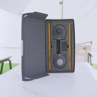 Baquetas Eletrônicas faz o som de bateria batendo no ar